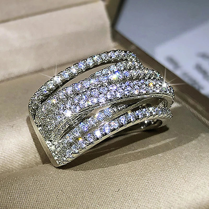 Fashion Edelstahl Damen Ring Gold Zirkonia funkelnden Steinen Biker Spinning
