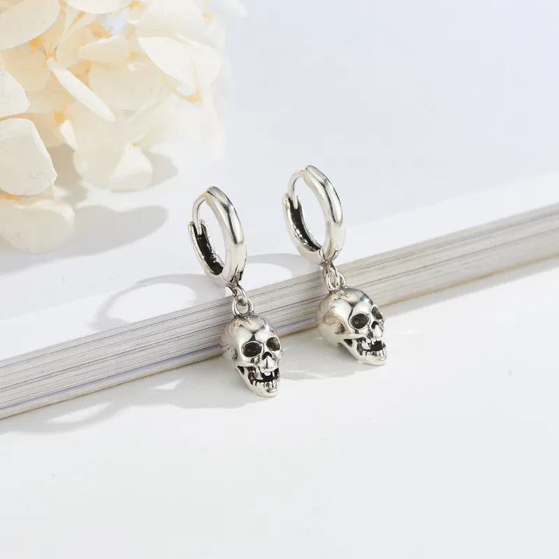 1Paar Creolen aus 925 sterling Silber Schwarz Skull Ohrringe Zirkonia Ohrstecker