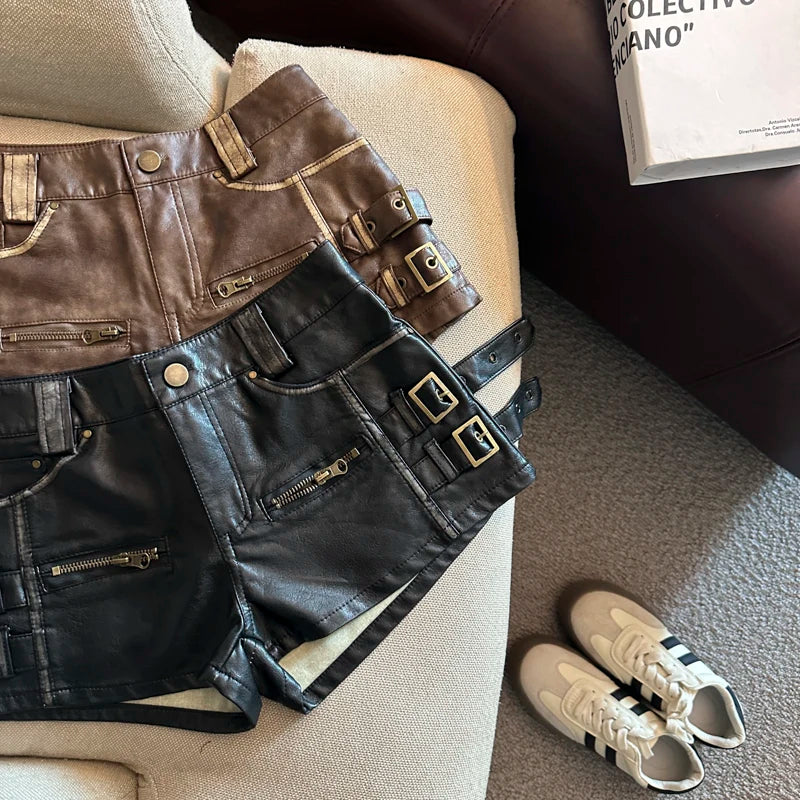 Damen Bermuda Shorts Hotpants Kurze Hose PU Leder Trendy Pants Clubwear
