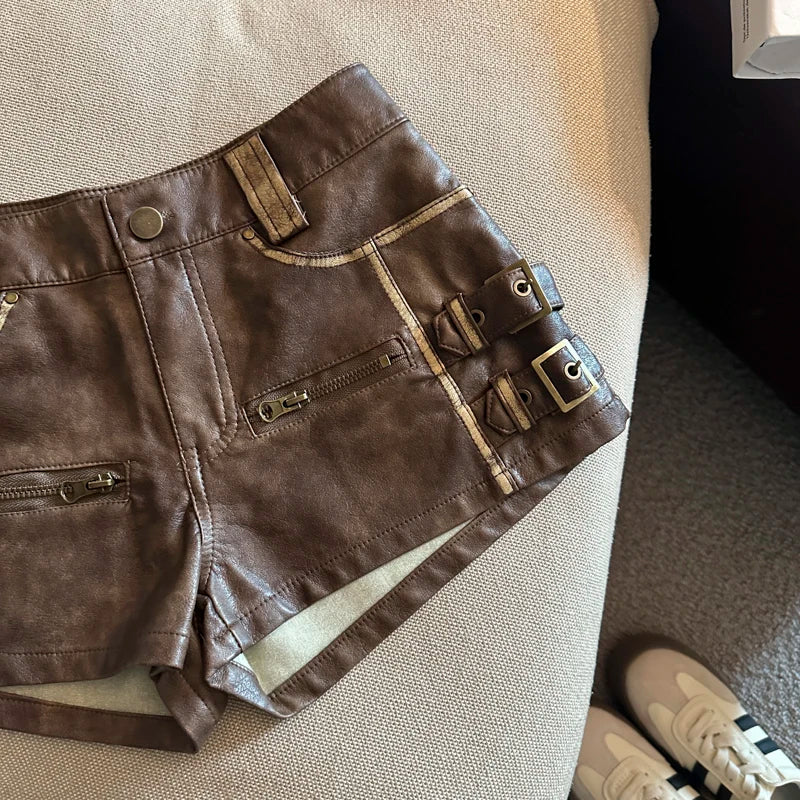 Damen Bermuda Shorts Hotpants Kurze Hose PU Leder Trendy Pants Clubwear
