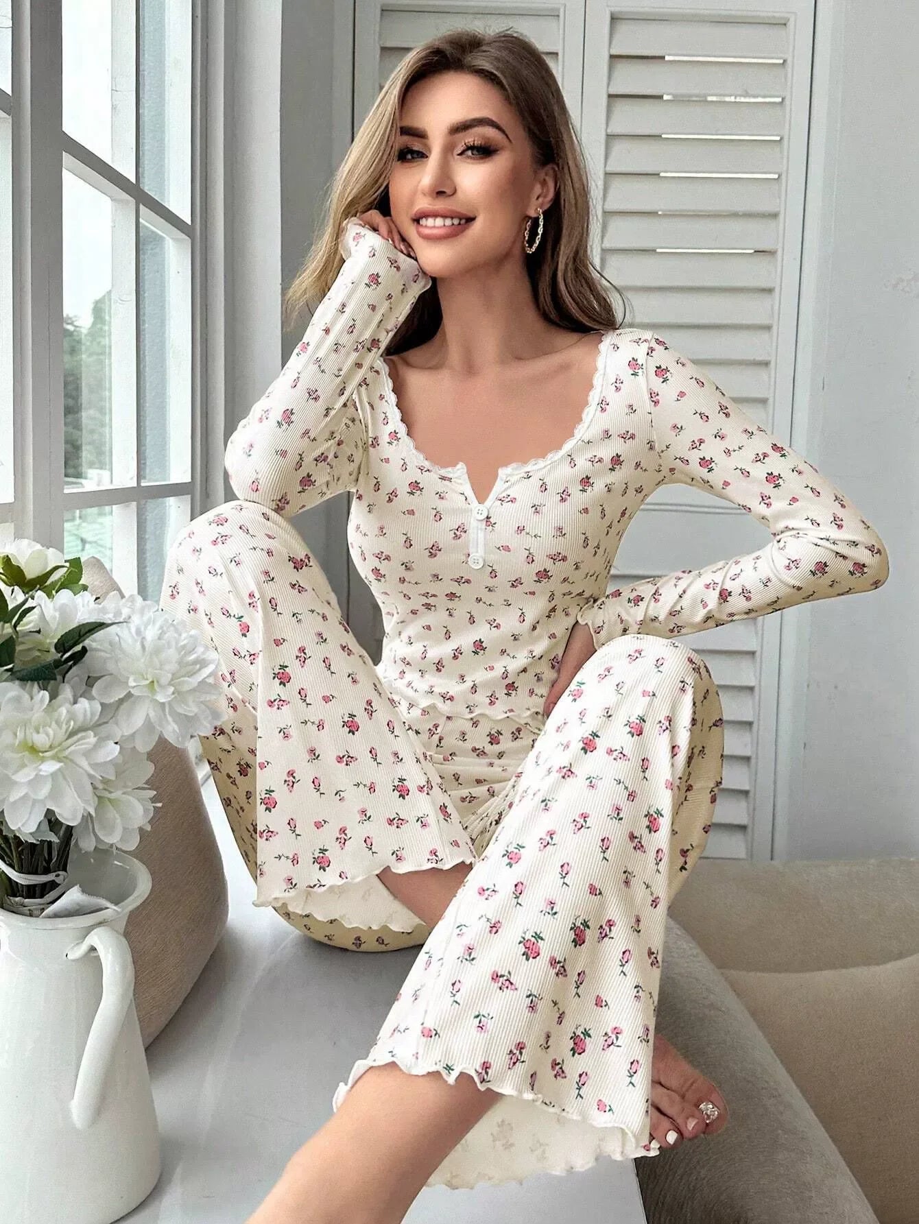 Frühling Sommer Nachtwäsche Damen Pyjamas Blumendruck Salatbesatz Pyjama Set Tops und lange Hosen Loungewear Nachtwäsche