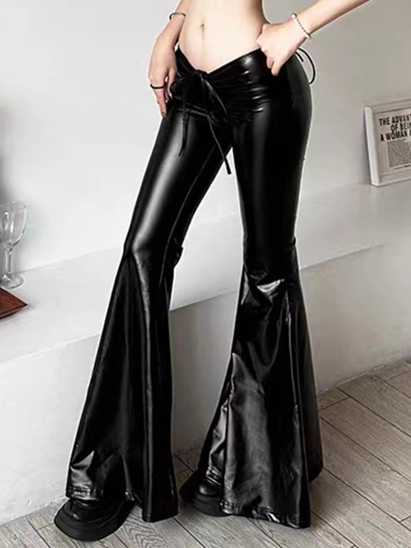 Sexy Damen Fashion Hose Gothic Punk glänzende PU Lederhose Schlaghose Latex