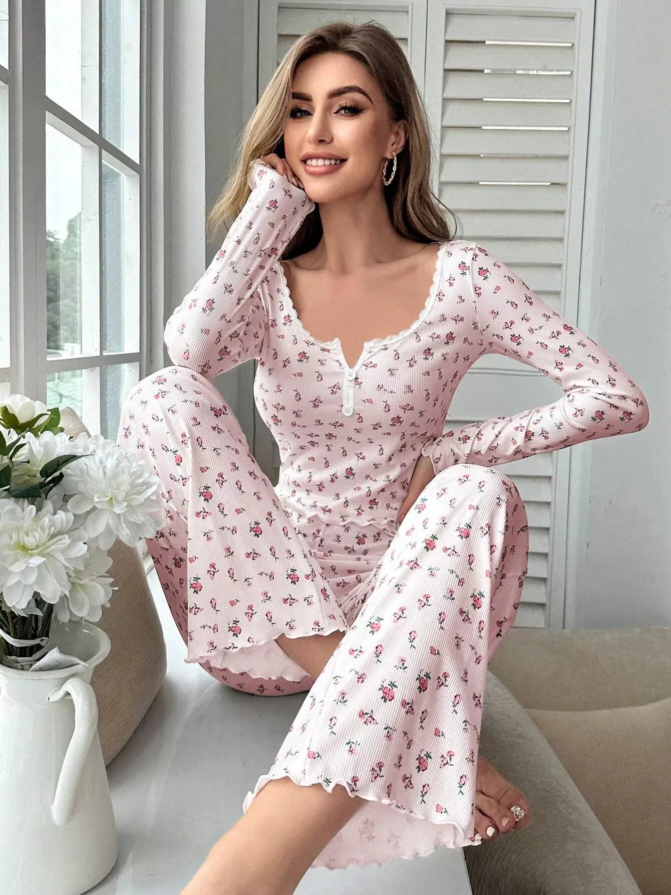 Frühling Sommer Nachtwäsche Damen Pyjamas Blumendruck Salatbesatz Pyjama Set Tops und lange Hosen Loungewear Nachtwäsche