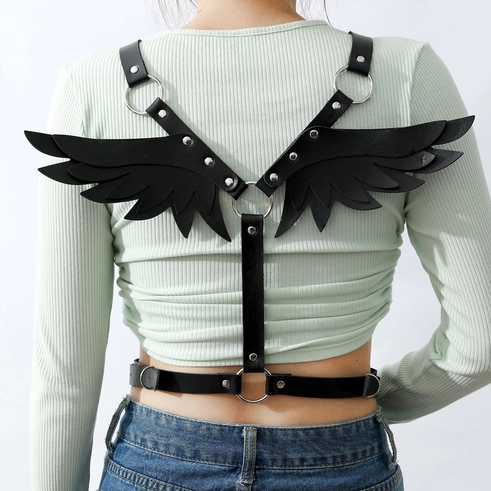 Sexy Harness Ketten BH Gürtel Damen Lack Leder Engelsflügel Bdsm Bondage Dessous