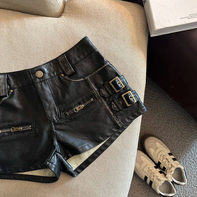 Damen Bermuda Shorts Hotpants Kurze Hose PU Leder Trendy Pants Clubwear