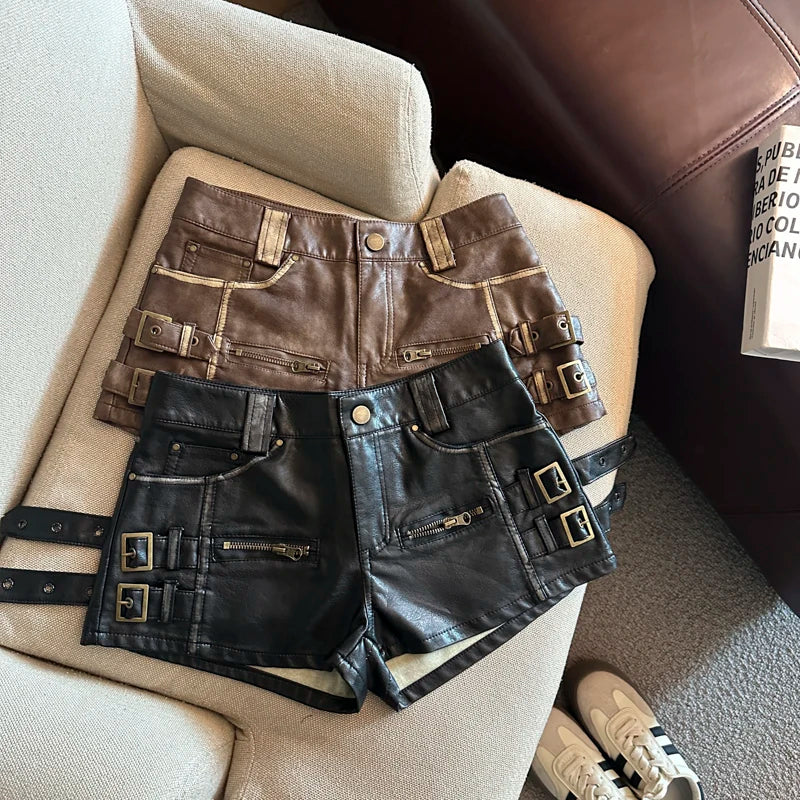 Damen Bermuda Shorts Hotpants Kurze Hose PU Leder Trendy Pants Clubwear