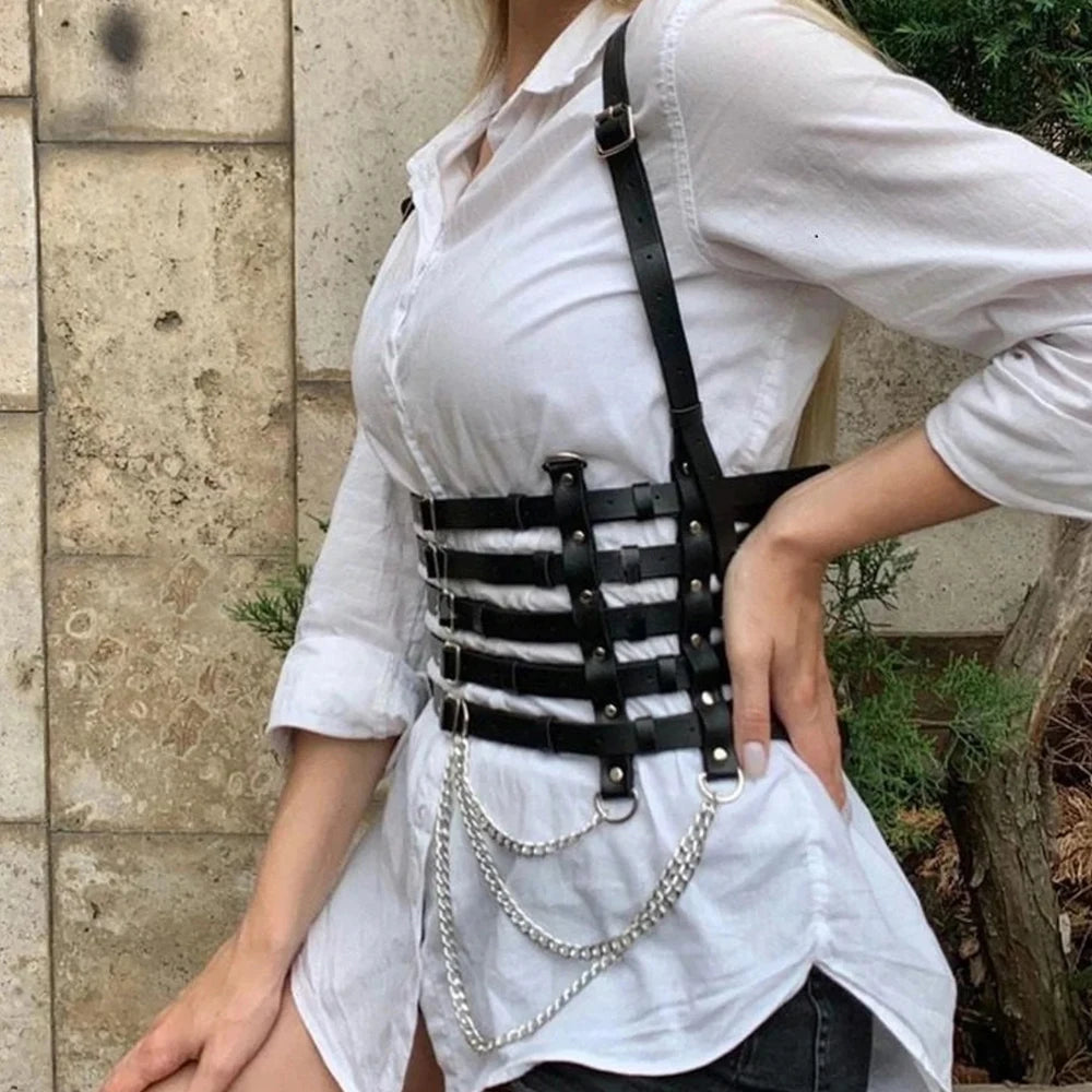 Sexy Harness Ketten BH Gürtel Frauen Lack und Leder Kleid Bdsm Bondage Dessous