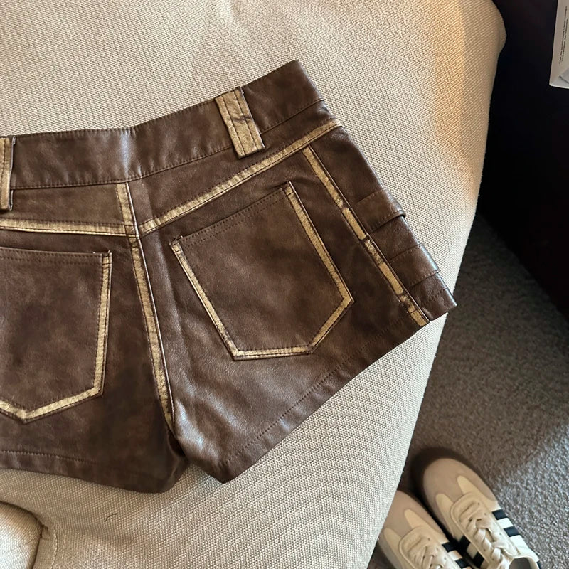 Damen Bermuda Shorts Hotpants Kurze Hose PU Leder Trendy Pants Clubwear