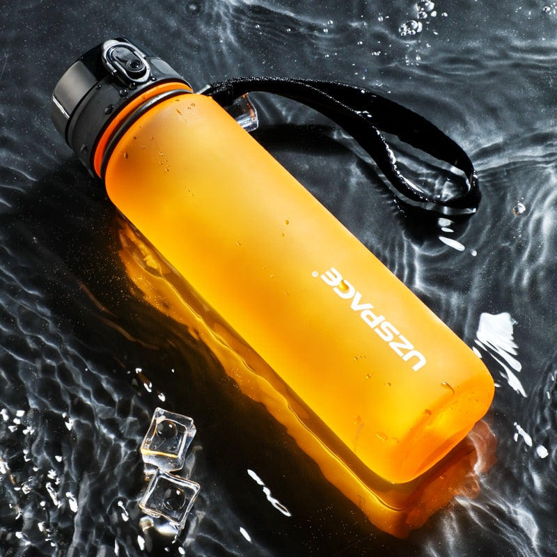 UZSPACE 1000ml Trinkflasche Sportflasche Wasserflasche Getränkeflasche BPA-frei Tritanflasche